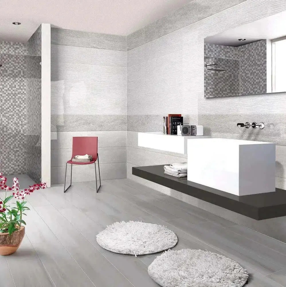 Rivestimento bagno effetto travertino per pareti e zona doccia